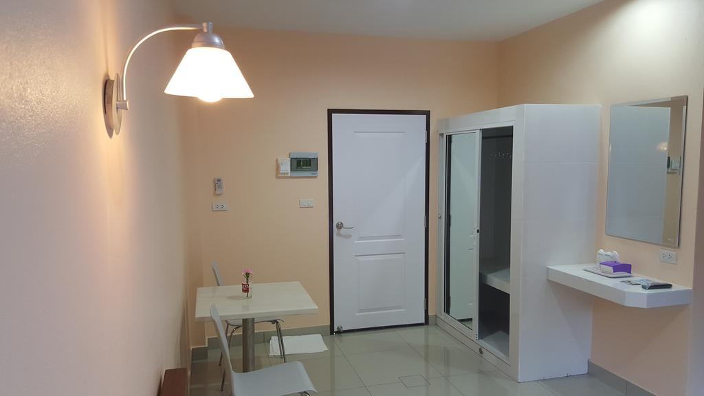 Jirasin Hotel & Apartment Ranong Zimmer foto