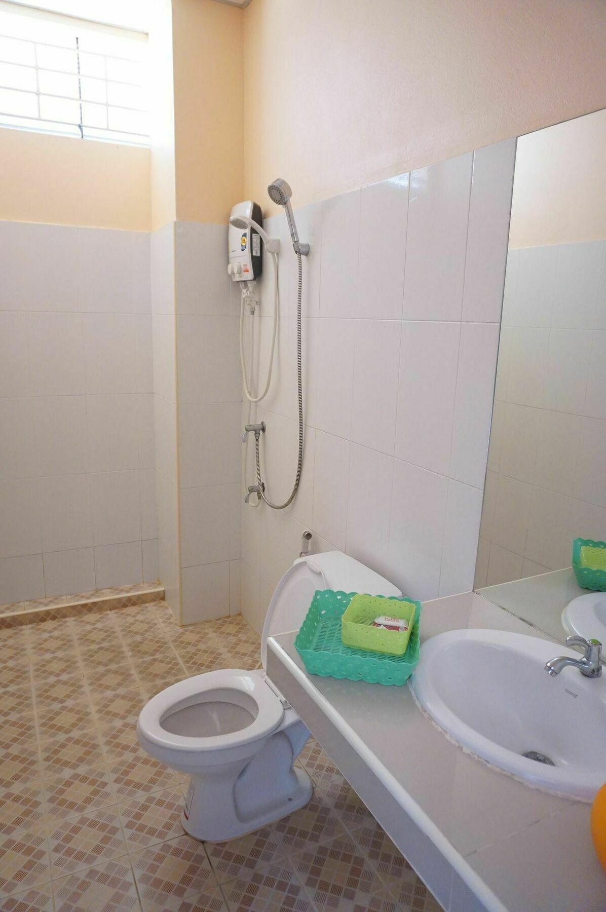 Jirasin Hotel & Apartment Ranong Exterior foto